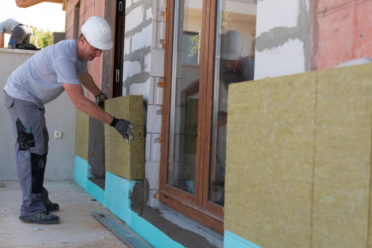 Održavanje ETICS sustava s kamenom vunom: Kako osigurati dugotrajne performanse fasade